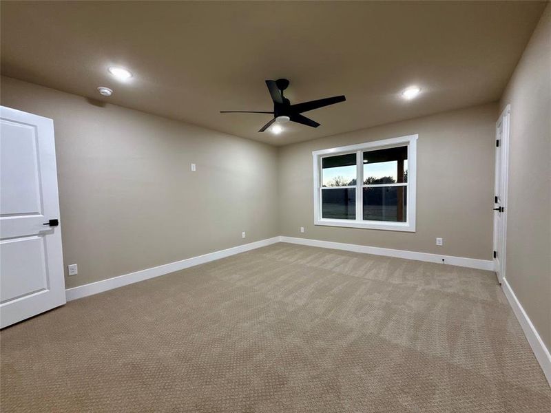 Spacious, unfurnished interior of a new home in , Chico (Image 11).