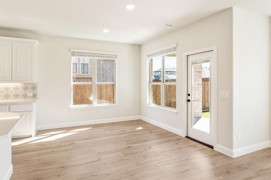 Spacious, unfurnished interior of a new home in Waterscape, Royse City (Image 37).