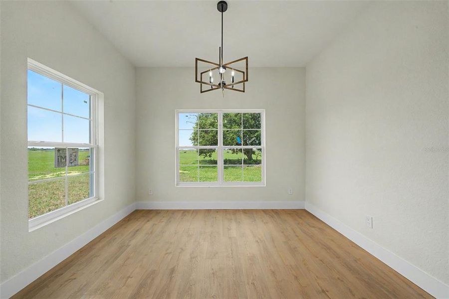 Spacious, unfurnished interior of a new home in , Sebring (Image 23).