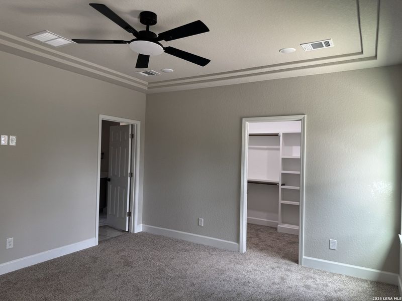 Spacious, unfurnished interior of a new home in , Spring Branch (Image 31).