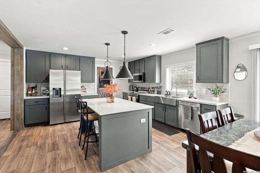 Furnished interior view inside a new home in , La Vernia (Image 6).
