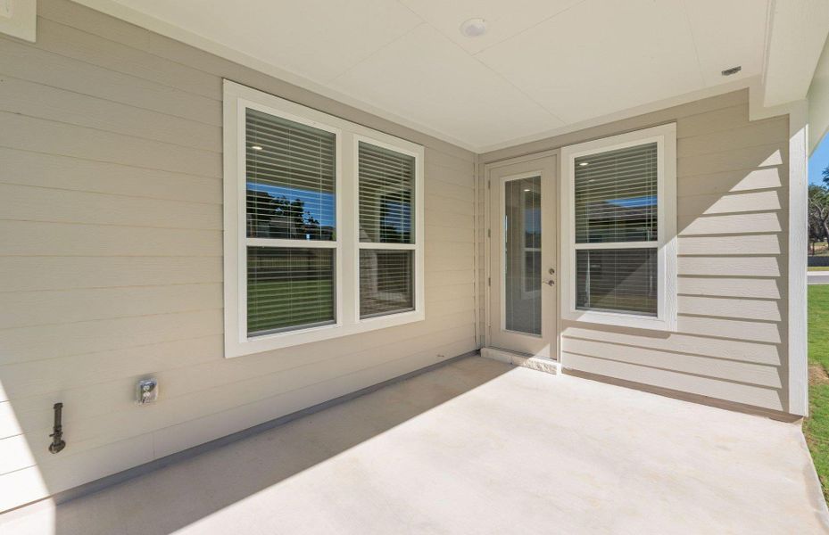 Exterior details and patio area of a home in Sun City Texas, Georgetown (Image 19).