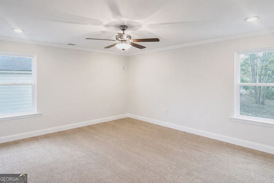 Spacious, unfurnished interior of a new home in Canterbury Villas, Carrollton (Image 20).