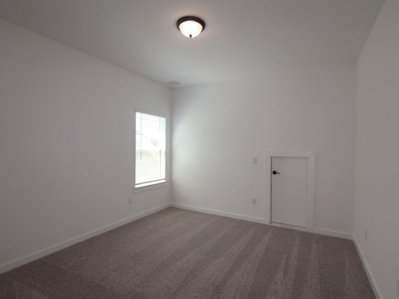 Spacious, unfurnished interior of a new home in Edgewood, Leander (Image 14).