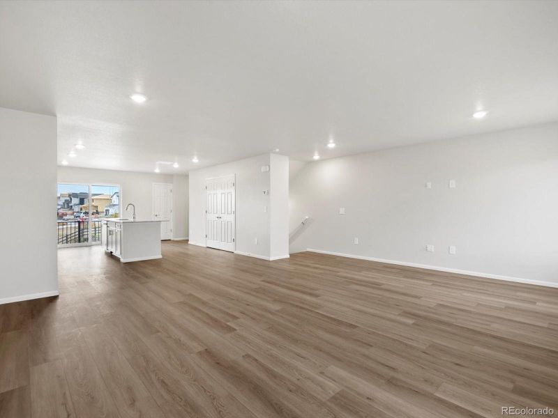 Spacious, unfurnished interior of a new home in Three Hills, Morrison (Image 18).