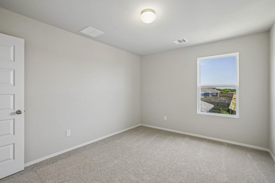 Spacious, unfurnished interior of a new home in Edgebrooke, Pflugerville (Image 15).