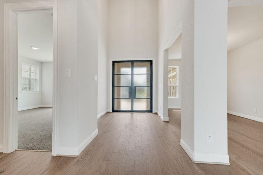 Spacious, unfurnished interior of a new home in Breezy Hill, Rockwall (Image 19). Spacious, unfurnished interior of a new home in Breezy Hill, Rockwall (Image 19).