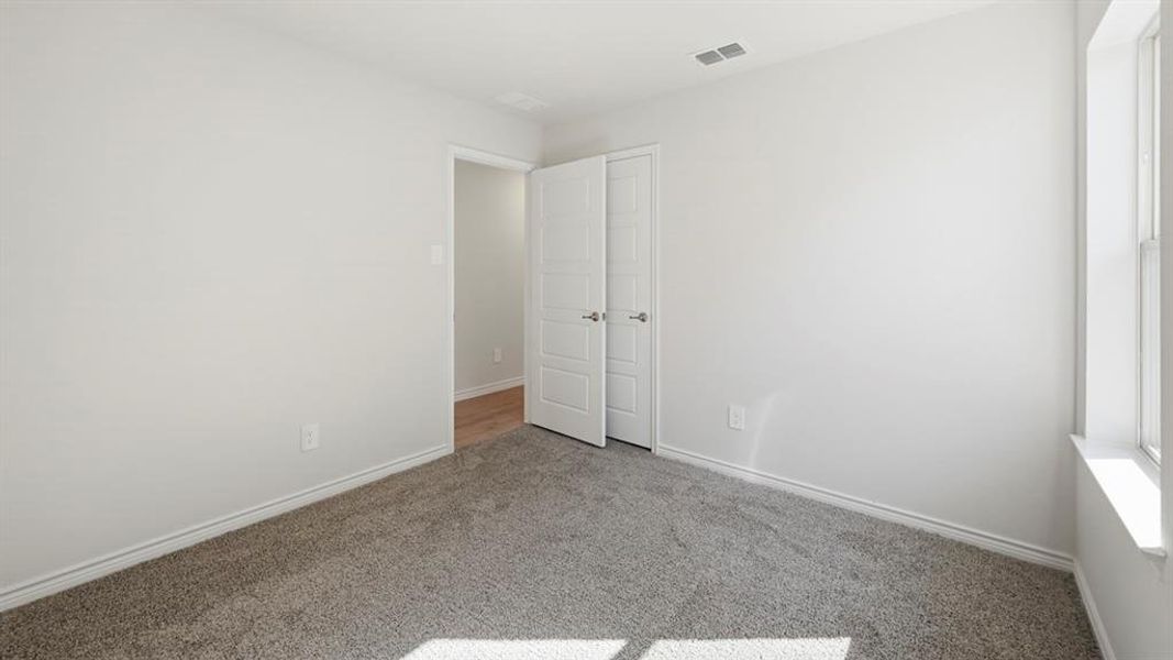 Spacious, unfurnished interior of a new home in The Woods at Lindsey Place, Anna (Image 15).