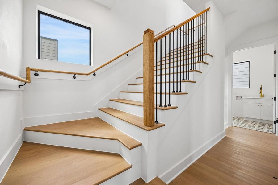 Spacious, unfurnished interior of a new home in , Houston (Image 15).