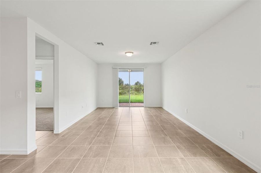 Spacious, unfurnished interior of a new home in Hamilton Bluff - Signature Series, Lake Hamilton (Image 23).