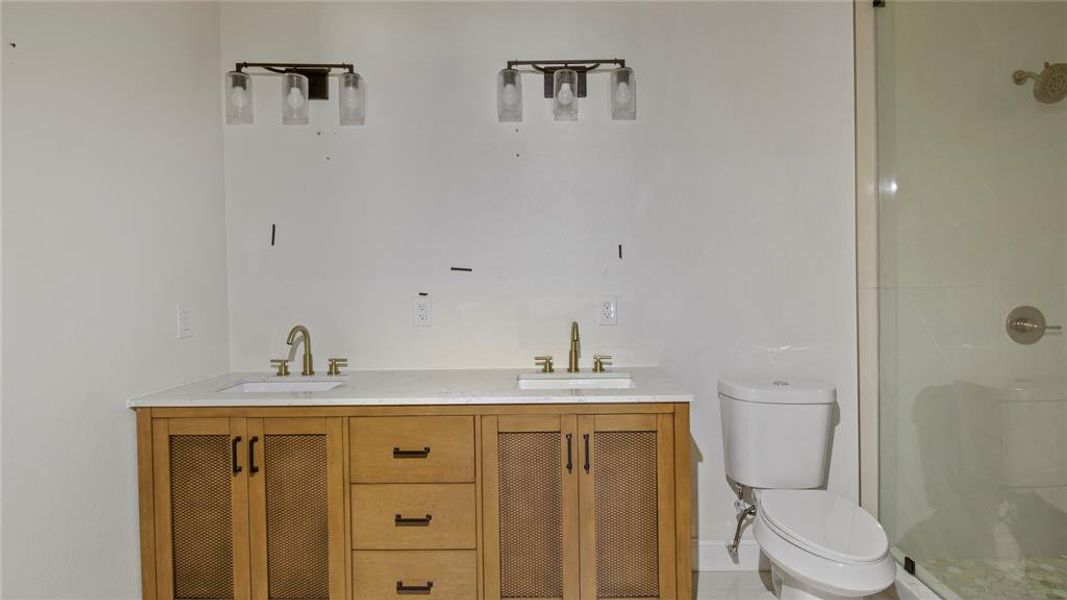 Furnished interior view inside a new home in , Dallas (Image 5).