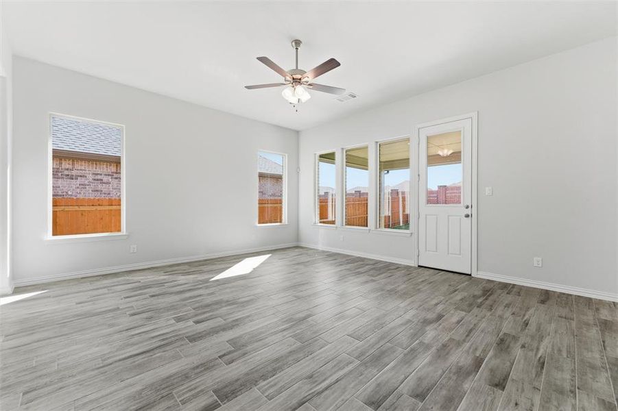 Spacious, unfurnished interior of a new home in Northstar, Haslet (Image 14).