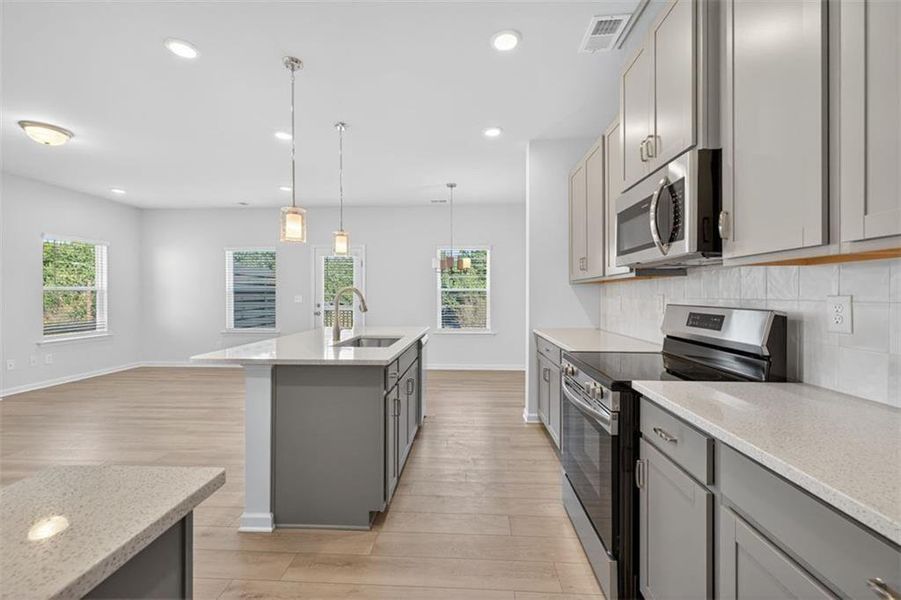 Furnished interior view inside a new home in Franklin Manor, Lawrenceville (Image 13).
