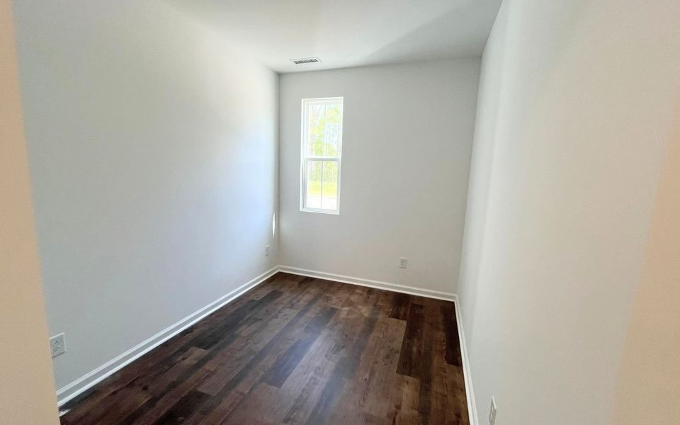 Spacious, unfurnished interior of a new home in Wendell Falls, Wendell (Image 10).