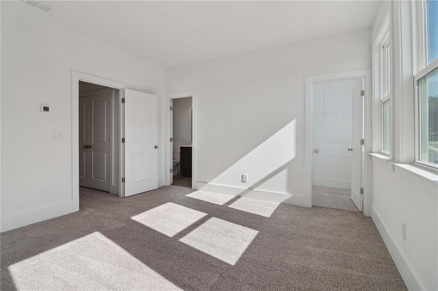 Spacious, unfurnished interior of a new home in Park Vue, Atlanta (Image 15). Spacious, unfurnished interior of a new home in Park Vue, Atlanta (Image 15).