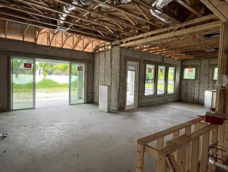 Spacious, unfurnished interior of a new home in , Orlando (Image 12).