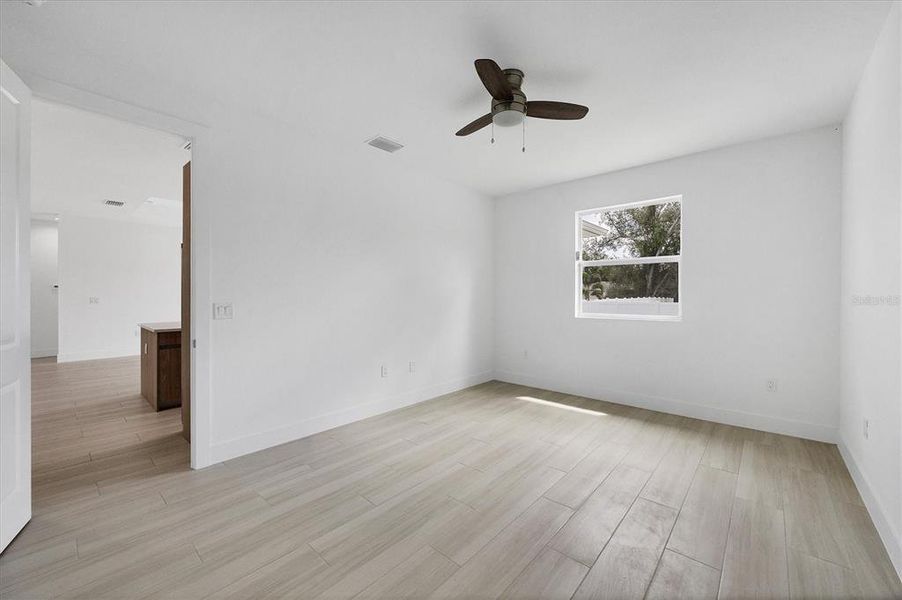 Spacious, unfurnished interior of a new home in , North Port (Image 38).