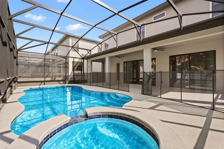 Exterior details and patio area of a home in , Orlando (Image 26).