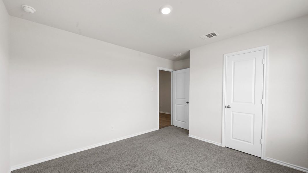 Representative unfurnished interior of a home built from the Texas Cali by D.R. Horton in Saddlebrook, Waxahachie (Image 23). Representative unfurnished interior of a home built from the Texas Cali by D.R. Horton in Saddlebrook, Waxahachie (Image 23).