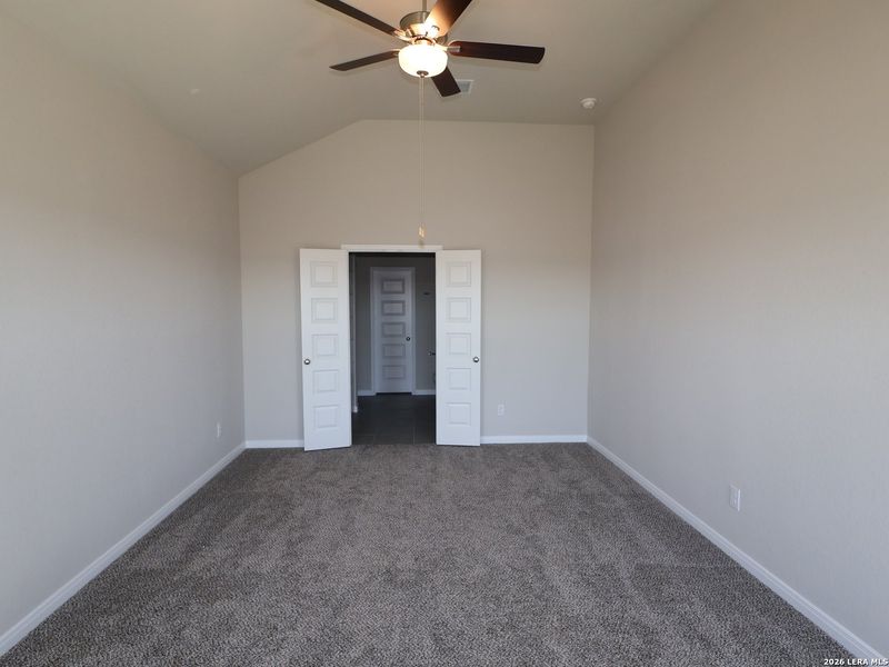 Spacious, unfurnished interior of a new home in Paloma Park, Converse (Image 30).