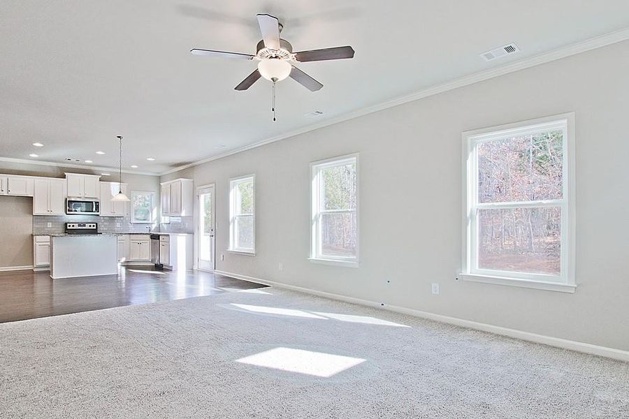 Spacious, unfurnished interior of a new home in , Crawford (Image 33).