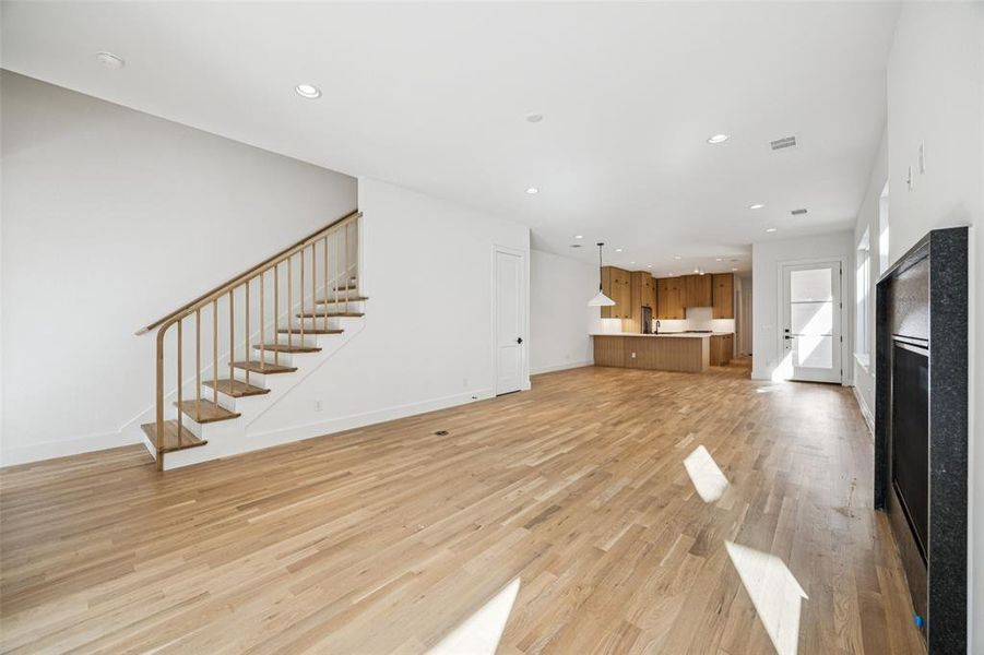 Spacious, unfurnished interior of a new home in , Dallas (Image 18).