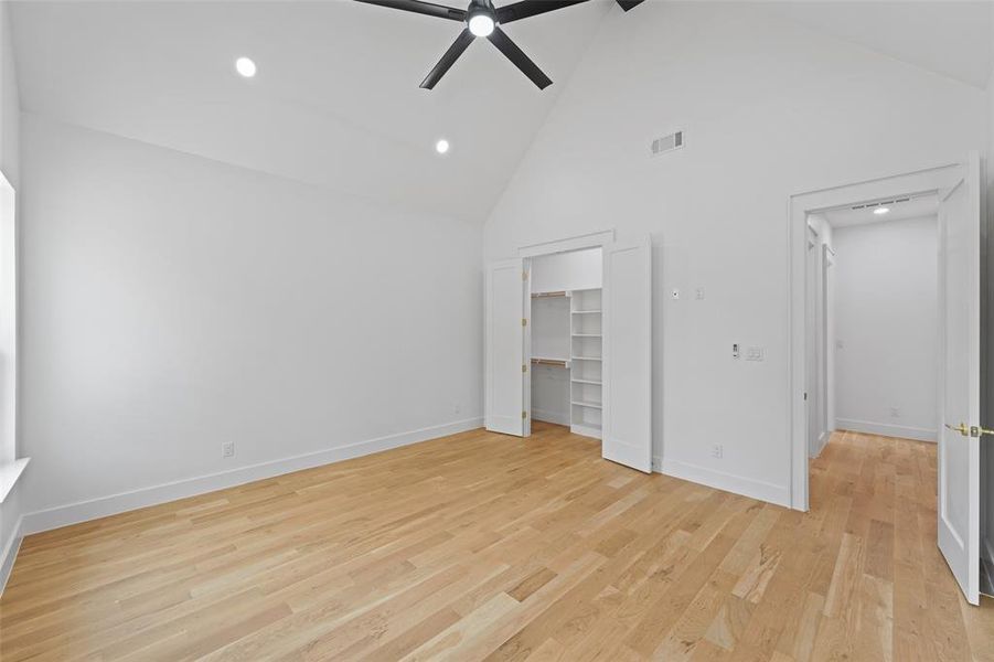 Spacious, unfurnished interior of a new home in , Weatherford (Image 35).