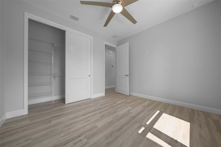 Spacious, unfurnished interior of a new home in , Ocala (Image 32).