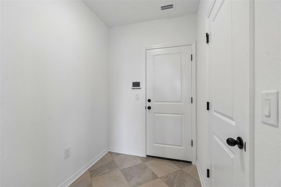 Spacious, unfurnished interior of a new home in Avalon West, Spring Hill (Image 51).