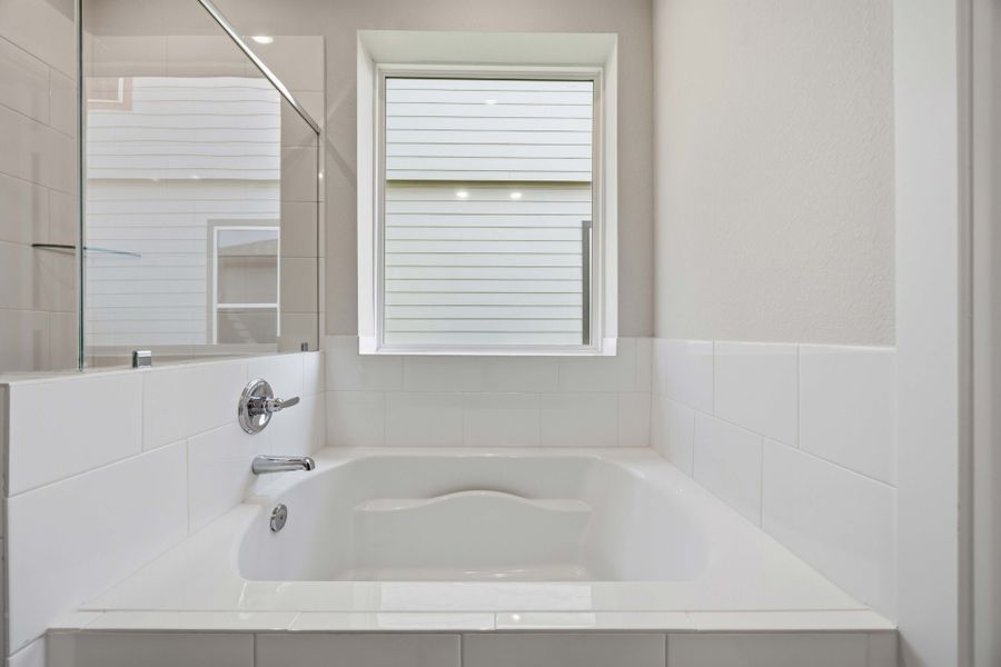 1060 Lilly Lane - Matagorda - Owner's Bath 1060 Lilly Lane - Matagorda - Owner's Bath