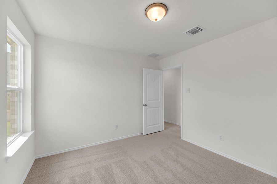 Spacious, unfurnished interior of a new home in Mustang Valley, Manor (Image 34).