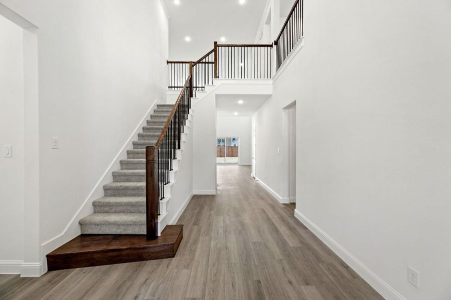 Furnished interior in a model home at Myrtle Creek in Waxahachie (Image 20). Furnished interior in a model home at Myrtle Creek in Waxahachie (Image 20).