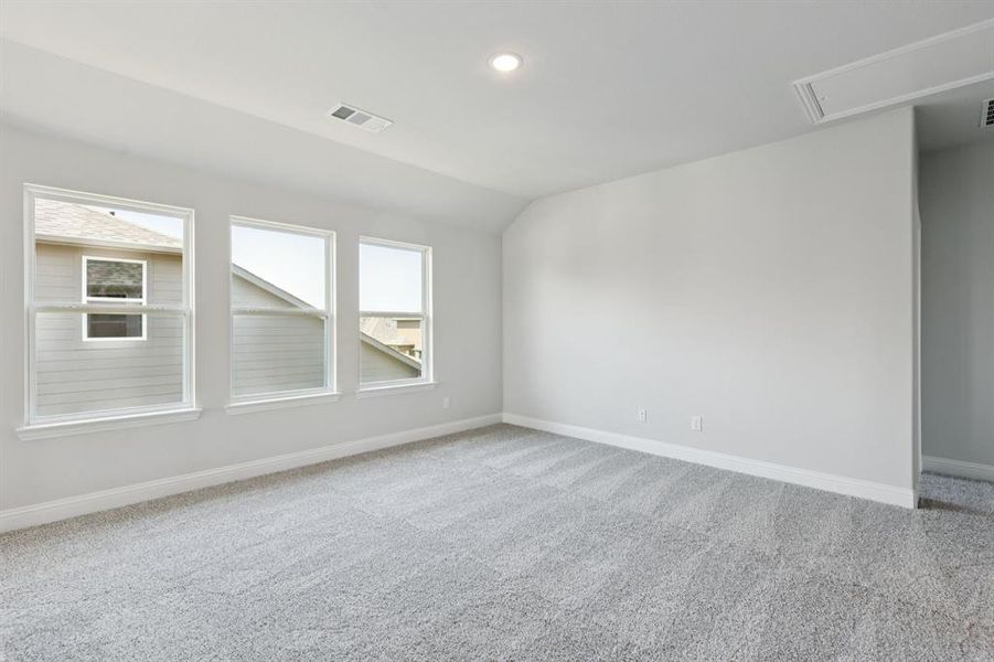 Spacious, unfurnished interior of a new home in Venetian, Weston (Image 21).