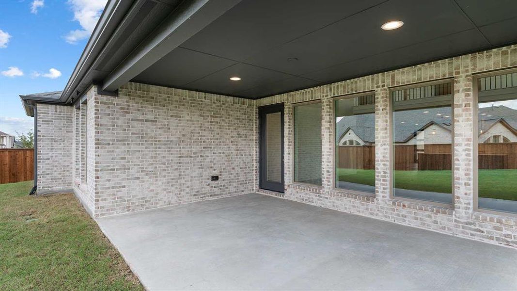 Spacious, unfurnished interior of a new home in The Lakes Of Somercrest 60', Midlothian (Image 23). Spacious, unfurnished interior of a new home in The Lakes Of Somercrest 60', Midlothian (Image 23).