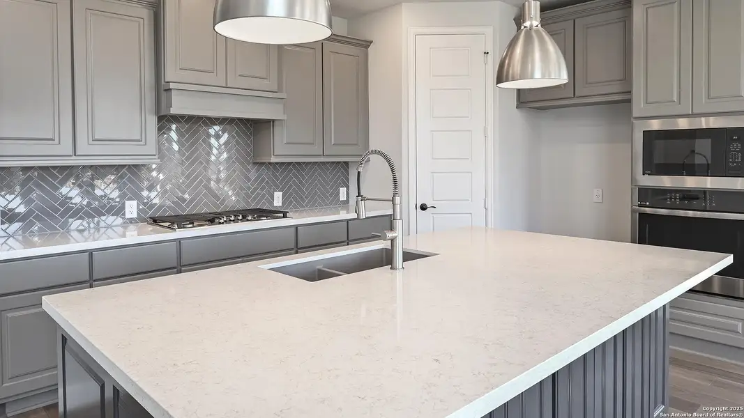 Furnished interior view inside a new home in Johnson Ranch 55', Bulverde (Image 9). Furnished interior view inside a new home in Johnson Ranch 55', Bulverde (Image 9).