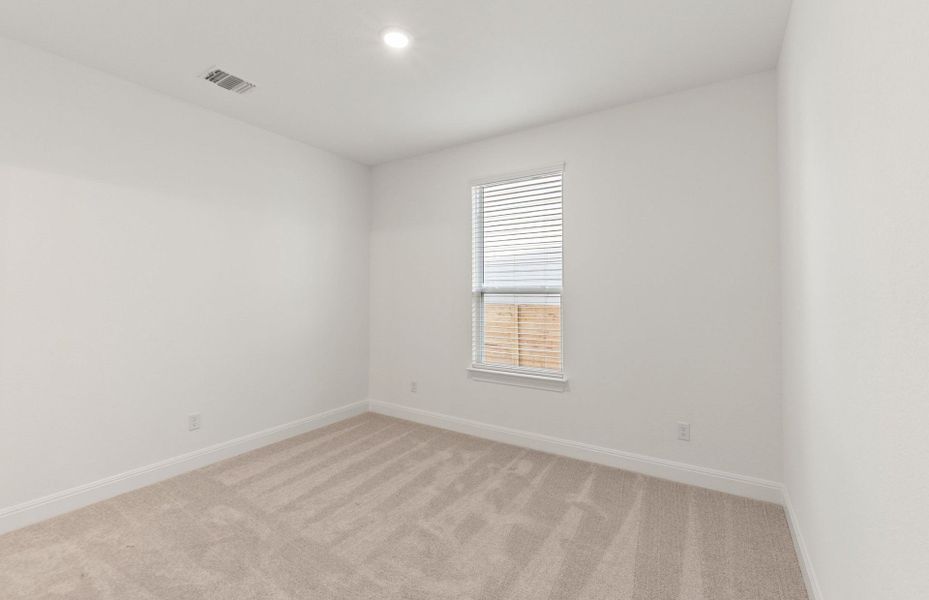 Spacious, unfurnished interior of a new home in Horizon Lake, Leander (Image 37).