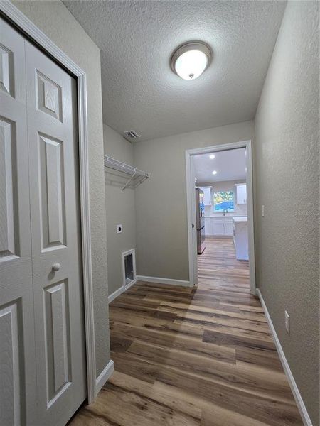 Spacious, unfurnished interior of a new home in , Ocala (Image 39).