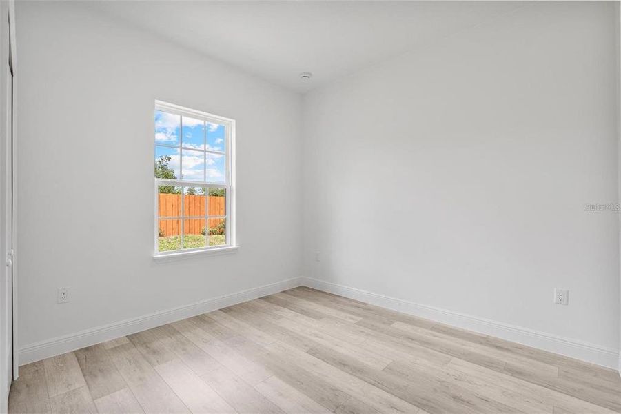 Spacious, unfurnished interior of a new home in , Ocala (Image 26).