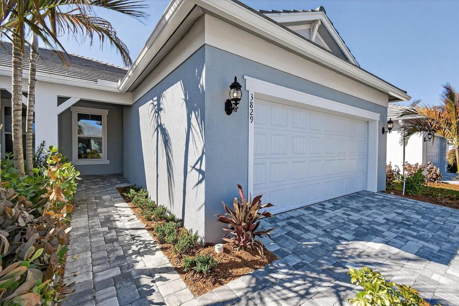 Lot4002-3829RussellCt(3) Lot4002-3829RussellCt(3)