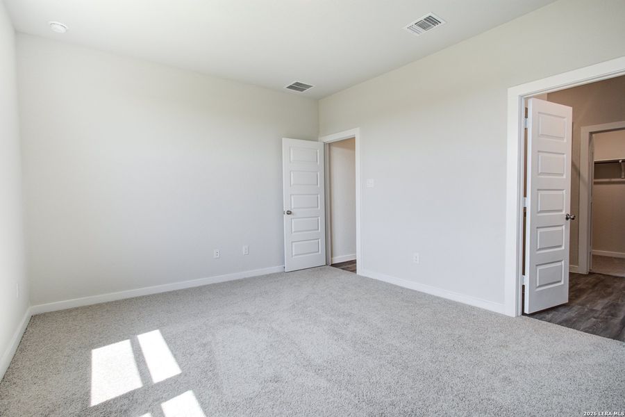 Spacious, unfurnished interior of a new home in Millican Grove, San Antonio (Image 12). Spacious, unfurnished interior of a new home in Millican Grove, San Antonio (Image 12).