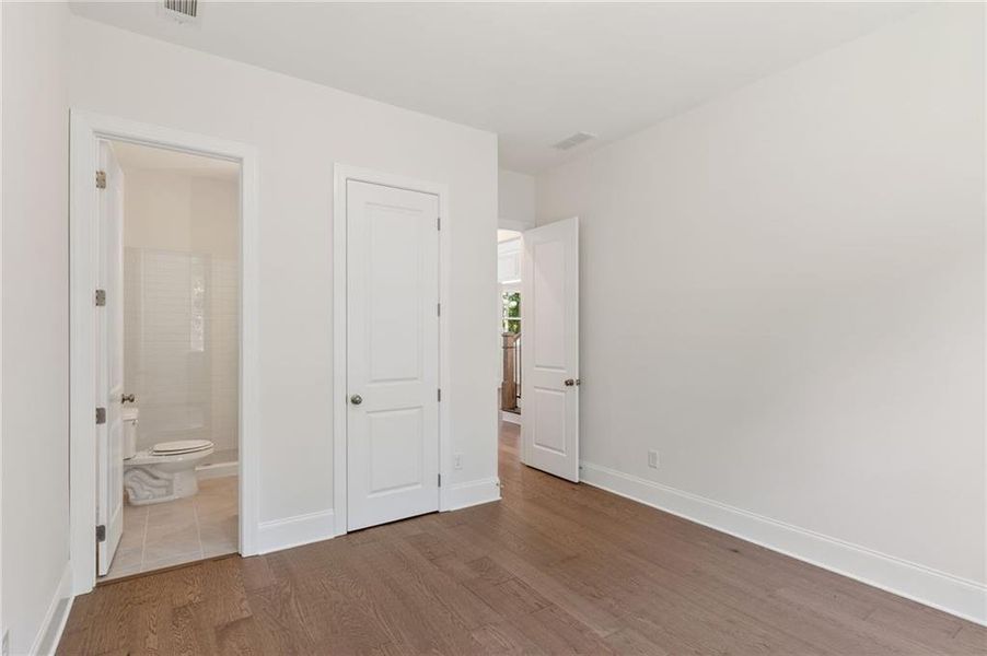Spacious, unfurnished interior of a new home in Chattahoochee Reserve, Cumming (Image 65).