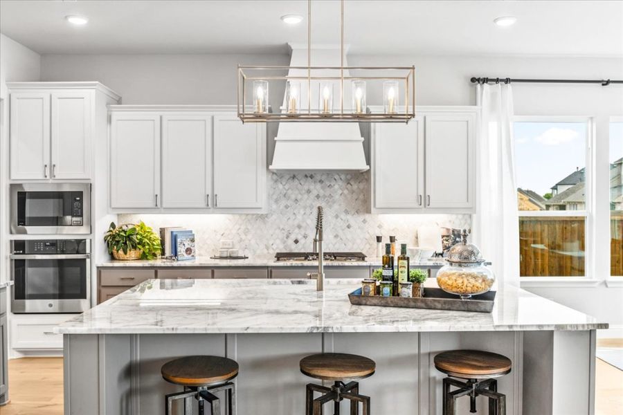 Furnished interior view inside a new home in Nelson Lake, Rockwall (Image 4).