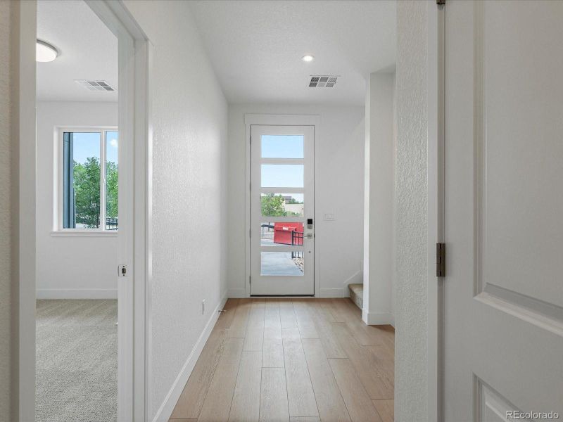 Spacious, unfurnished interior of a new home in Ascent at Inverness, Englewood (Image 28).