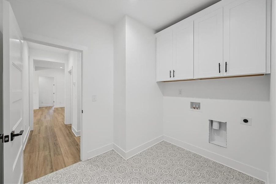 Spacious, unfurnished interior of a new home in , Taylorsville (Image 20).
