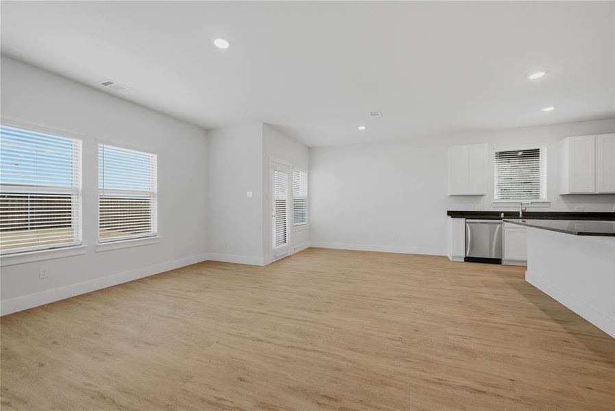 Spacious, unfurnished interior of a new home in , Forney (Image 19).