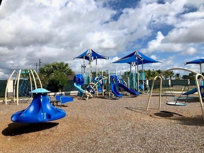 Community amenities in Lago Mar, La Marque (Image 11).