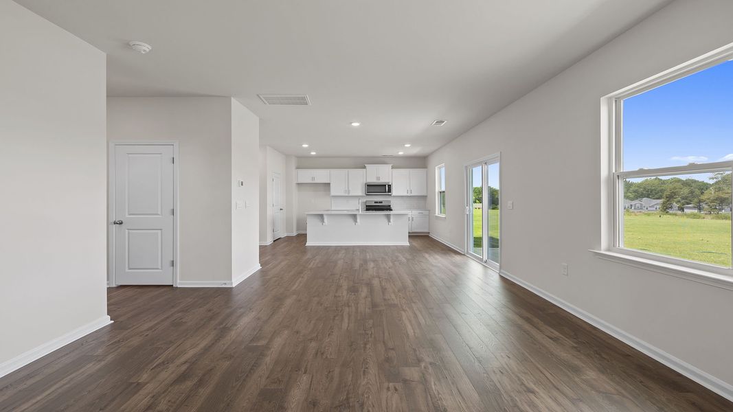 Spacious, unfurnished interior of a new home in Woodhaven, Spartanburg (Image 17). Spacious, unfurnished interior of a new home in Woodhaven, Spartanburg (Image 17).
