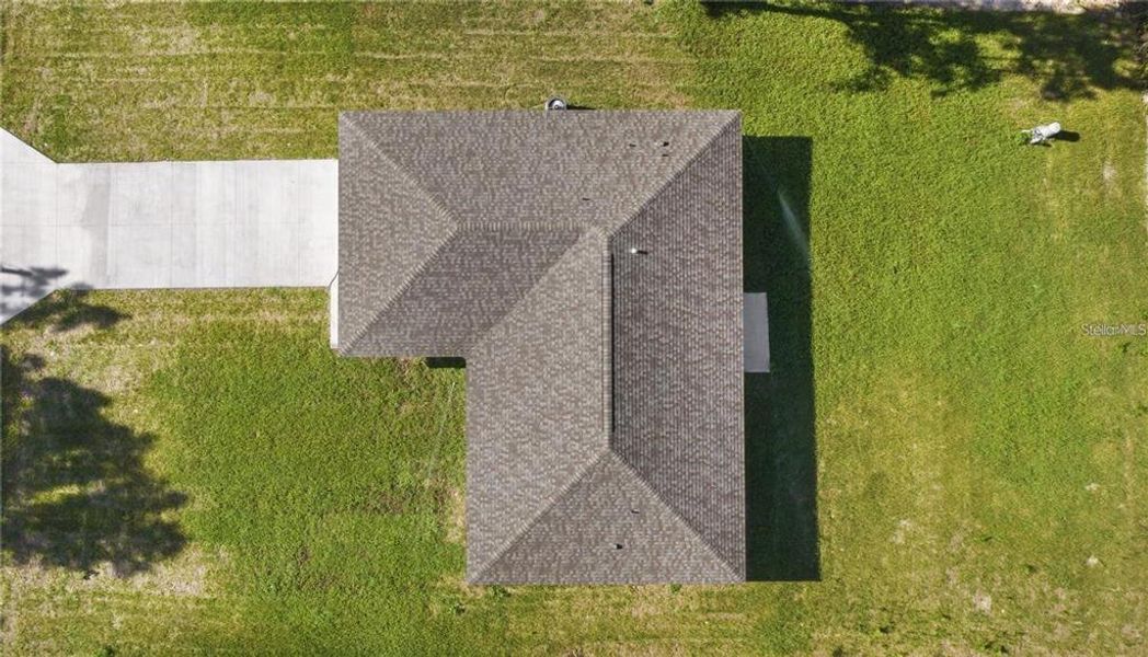 Exterior details and patio area of a home in , Ocala (Image 3).