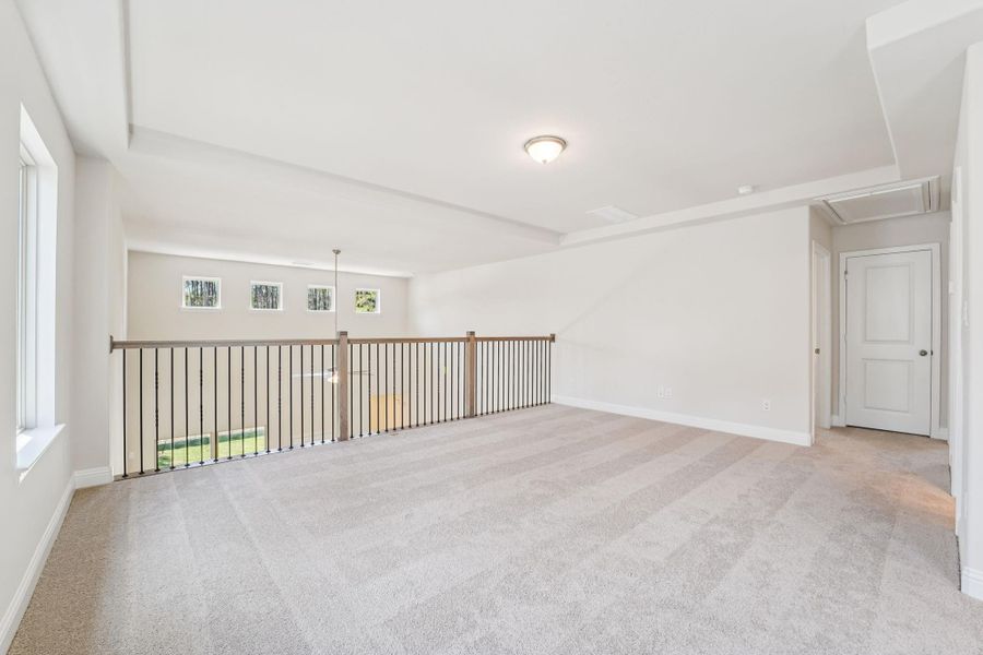 Spacious, unfurnished interior of a new home in Evergreen 40', Conroe (Image 14).