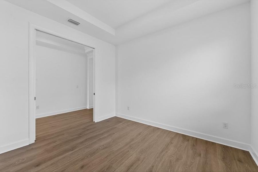 Spacious, unfurnished interior of a new home in Esplanade at Azario Lakewood Ranch, Bradenton (Image 26). Spacious, unfurnished interior of a new home in Esplanade at Azario Lakewood Ranch, Bradenton (Image 26).